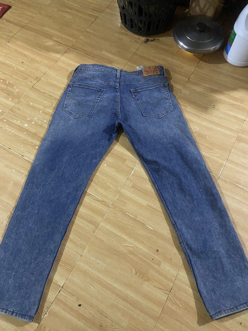 Levi's 502 Regular Taper Jeans W34 L32 (Category: Jeans) located in Don Carlos. Submitted by doubleethrifted (Listing ID 1449184284, Image 2). Description: - Brand: Levi's - Model: 502 Regular Taper Fit - Size: W34 L32 - Color: Classic Blue Wash - Special Feature: Water<Less (uses less water in production) - Fit: Regular Taper - Ideal for: Everyday wear.