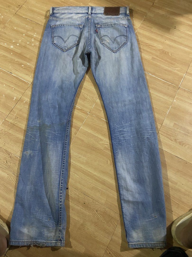 Levi's 523 Jeans - Size 29x32 (Category: Jeans) located in Don Carlos. Submitted by doubleethrifted (Listing ID 1449183942, Image 2). Description: - Brand: Levi's - Model: 523 - Color: Light blue wash - Features: Fading and distressing - Size: 29 waist, 32 length - Origin: Made in Pakistan - Ideal for: Everyday wear - Condition: Please check photos for details.