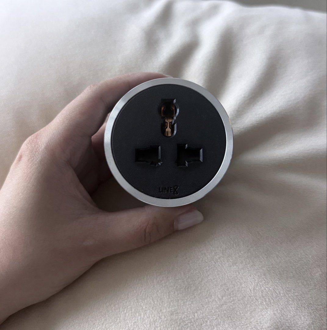 LINE8 Universal Travel Adapter507182352245073920