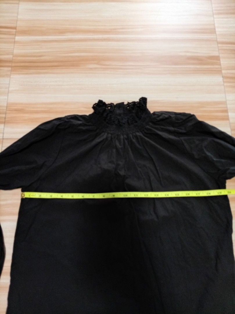 LOWRYS FARM High Neck ruffled neckline / Free Size (Category: Longsleeves) located in Calasiao. Submitted by thrift205 (Listing ID 1449127576, Image 3). Description: ‼️FREE‼️ Get this item for free when you avail any of my listed items worth 299⬆️.