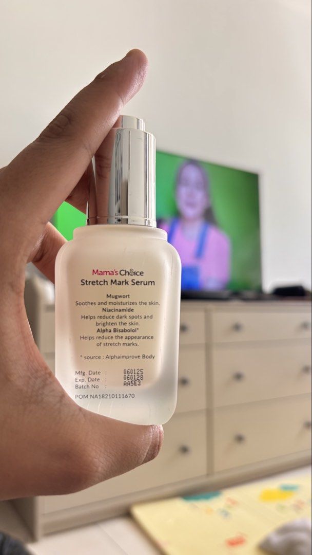 Mama’s Choice Stretch Mark Serum + Stretch Mark Cream 🌸 (Category: Body Care) located in Shah Alam. Submitted by mandafzl (Listing ID 1449235809, Image 2). Description: Mama’s Choice Stretch Mark Serum + Stretch Mark Cream 🌸 Guna lebih kurang 3–4 kali sahaja sebab I bersalin awal, lepas tu dah tak sambung pakai. Masih banyak lagi baki. Sesuai untuk mommy pregnant atau postpartum yang tengah jaga kulit dan stretch marks. 💰 RM55 (serum + cream) 