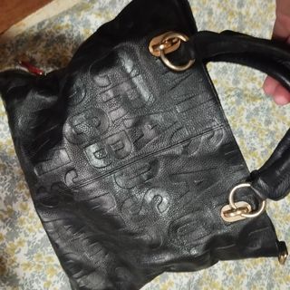 (Category: ) located in . Submitted by lene48 (Listing ID 1449219919, Image 1). Description: .