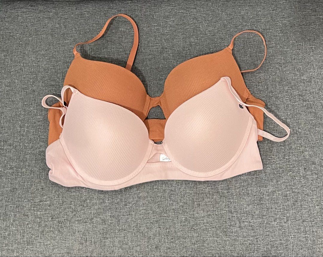 Marilyn Monroe 36C Ribbed Bra Set - Pink & Brown (Category: Undergarments & Loungewear) located in Cavite. Submitted by sjlav (Listing ID 1449145998, Image 1). Description: - Bundle, Set of 2 Marilyn Monroe bras Super Soft - Light Lift Bra - Size: 36C - Colors: Light Pink and Rust Brown - Features: Ribbed texture, adjustable straps - Condition: New - Perfect for everyday wear -bought from UK.