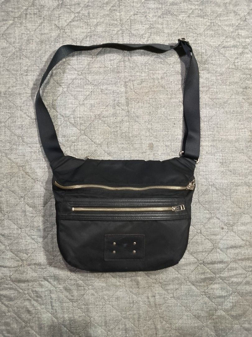 Master-Piece Japan (MSPC) Adelie shoulder bag (Category: Luxury Bags & Wallets) located in Cadiz. Submitted by comradstuff (Listing ID 1449265643, Image 1). Description: Master-Piece Japan (MSPC) Adelie shoulder bag *sign of use *with minimal/barely noticeable scratch *Made in Japan *all over good condition.