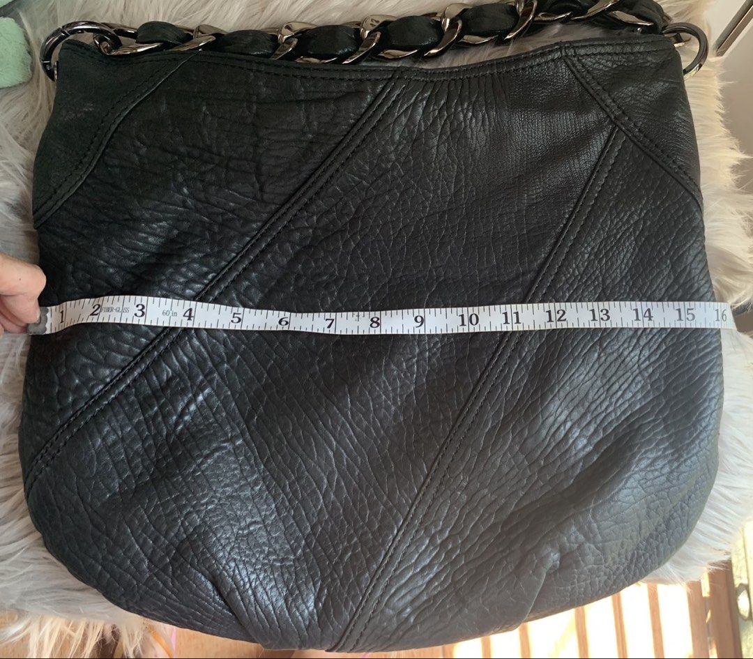 Michael Kors Bag (Category: Luxury Bags & Wallets) located in Malolos. Submitted by flapnbloom.ph (Listing ID 1449326464, Image 3). Description: Michael Kors hobo style pebbled leather .