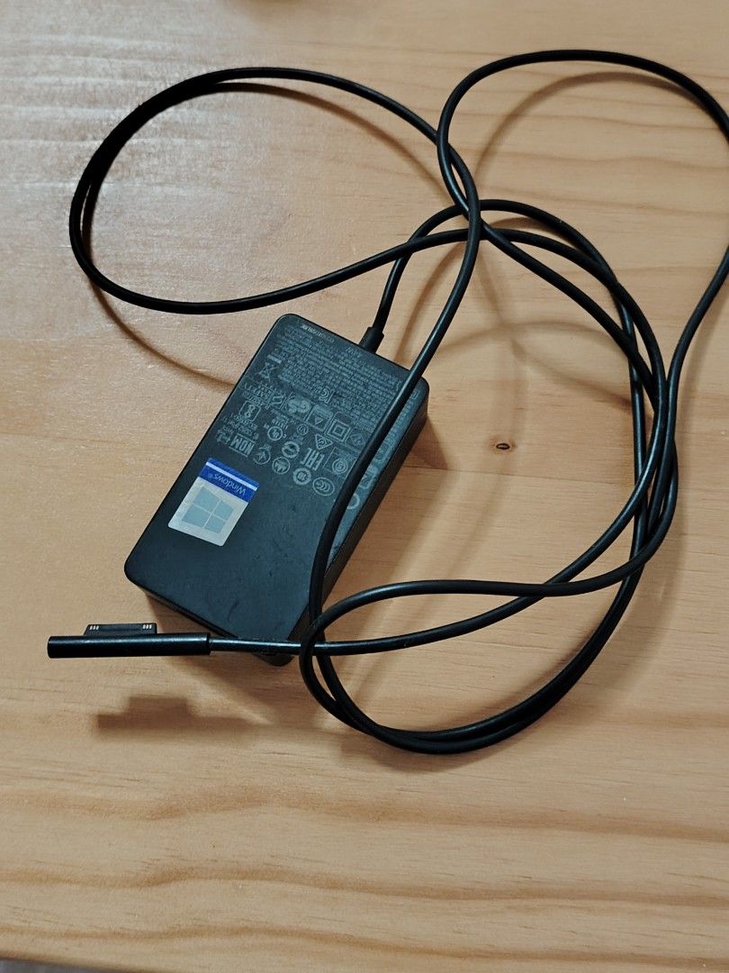 Microsoft Surface 44W Power Supply Adapter UK Plug507358382664591361