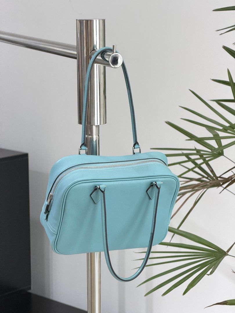Mini Plume （分類：手袋及銀包）位於 Hong Kong。 由 hh_luxury 提交（商品編號 1449180816，圖片 1）。簡介： Hermes Mini plume 马卡龙蓝 swift皮 X刻 闲置99🆕。