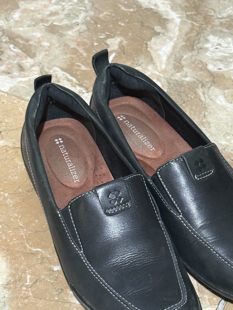 Naturalizer Black Leather Slip-On Loafers (Category: Loafers) located in Quezon City. Submitted by abondoc (Listing ID 1449132488, Image 3). Description: Authentic. Fits slim feet. Very good condition - Brand: Naturalizer - Color: Black - Style: Loafers (slip-on) - Material: Leather - Features: Stitching detail on front - Occasion: Work or casual outings - Condition: Soles show wear, but plenty of life remaining. Please check photos for detailed 