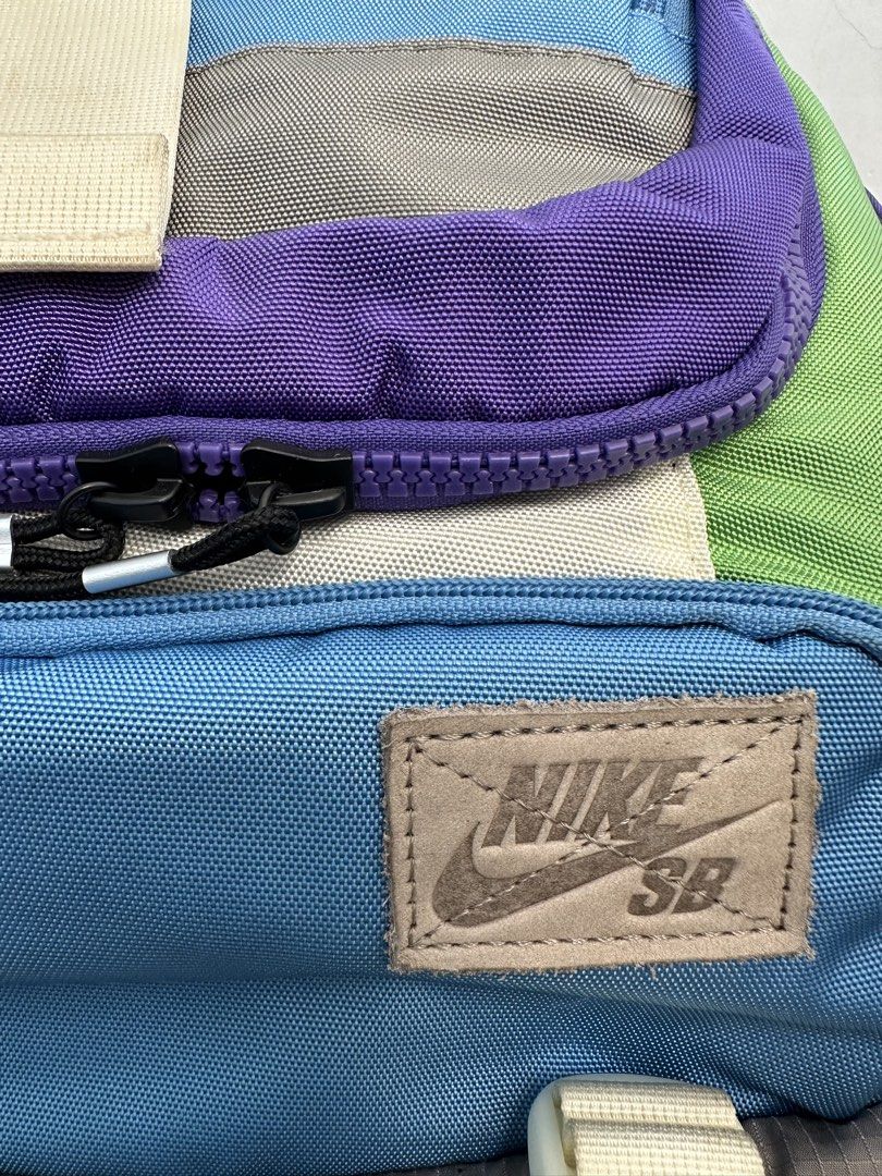 Nike SB “Buzz Lightyear” Backpack (Dunk low air force air max air Jordan undercover clot) （分類：背包）位於 Hong Kong。 由 yipyyt 提交（商品編號 1449206255，圖片 7）。簡介： Nike SB “Buzz Lightyear” Backpack 經典巴斯光年配色 收藏多年 未使用 帆布料依然挺身 自覺整體新淨 如圖 連腰帶 $3680。