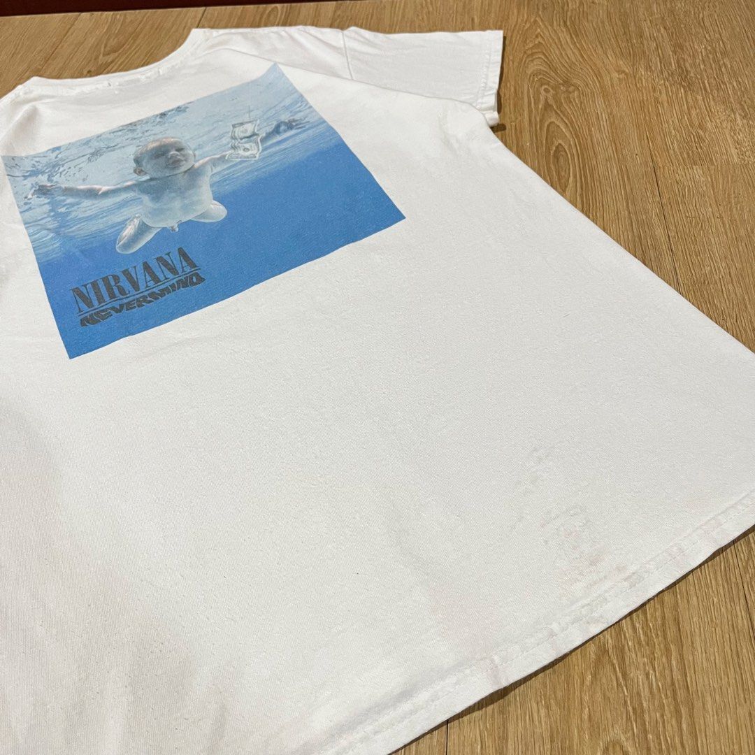 Nirvana (Category: Tshirts & Polo Shirts) located in Kluang. Submitted by sstreetbundle (Listing ID 1449252382, Image 3). Description: NIRVANA PHOTOTEE HAVE MINOR STAIN SIZE M 20/28.5 🔐 RM30 !.