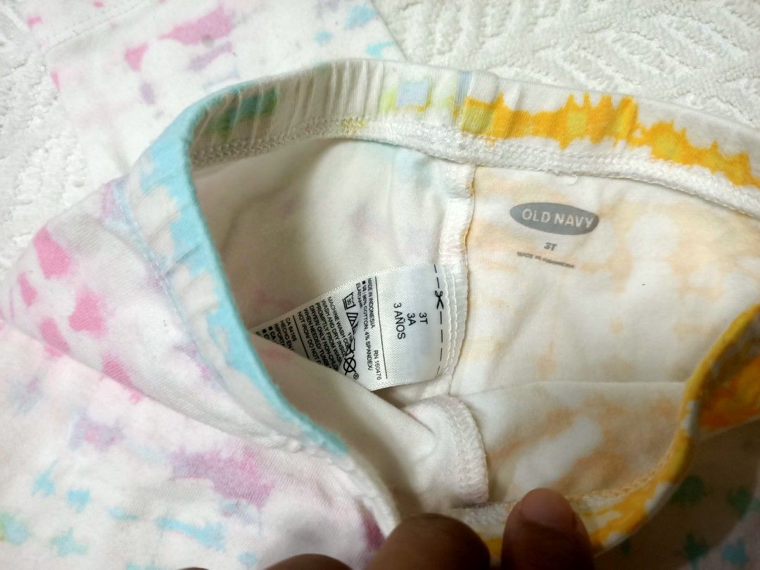 Old Navy Tie-Dye Leggings Size 3T (Category: Babies & Kids Fashion) located in Las Pinas. Submitted by ZHOEYCLOTHING (Listing ID 1449318091, Image 2). Description: - Cute tie-dye leggings from Old Navy - White base with pastel pink, blue, yellow, and purple tie-dye - Stretchy waistband for comfort - Ideal for everyday wear or playtime - Perfect for your little one.