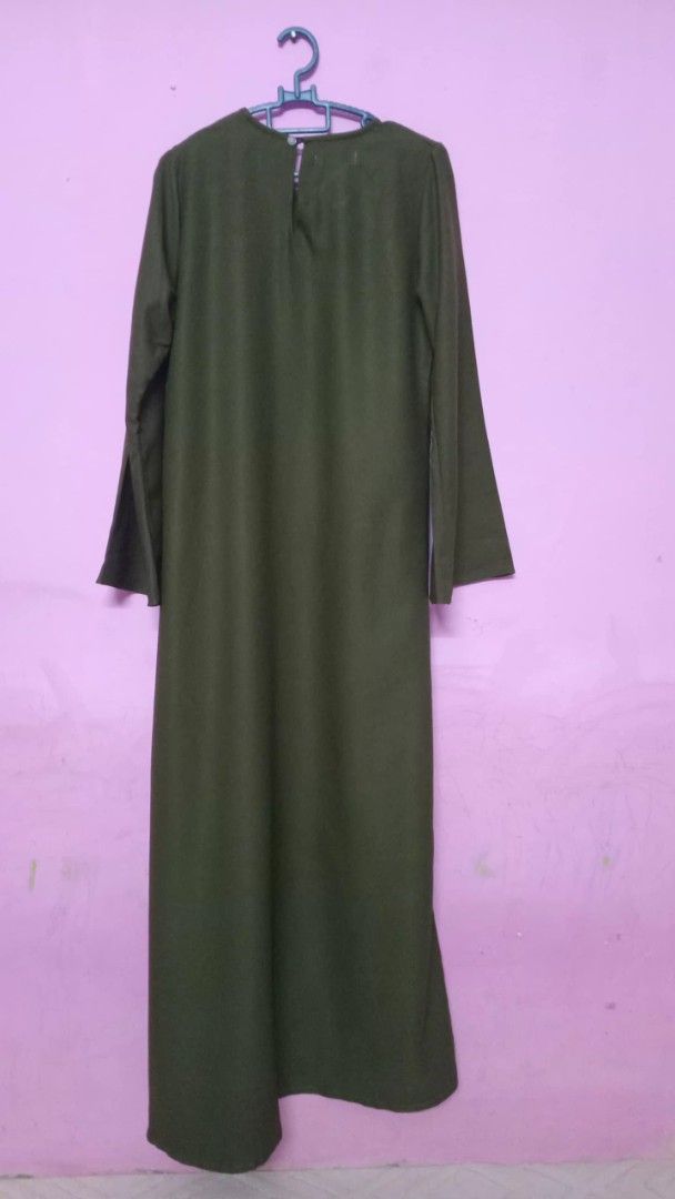 Olive Green Long Sleeve Wrap Dress (Category: Kaftans & Jubahs) located in Kuala Lumpur. Submitted by capable_penguin (Listing ID 1449176068, Image 2). Description: - Deep olive green long sleeve dress - Flattering wrap style with adjustable waist tie - Full length design - Comfortable, flowy material - Perfect for various occasions.