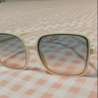 (Category: ) located in . Submitted by miscellany_of_deals (Listing ID 1449109832, Image 1). Description: .