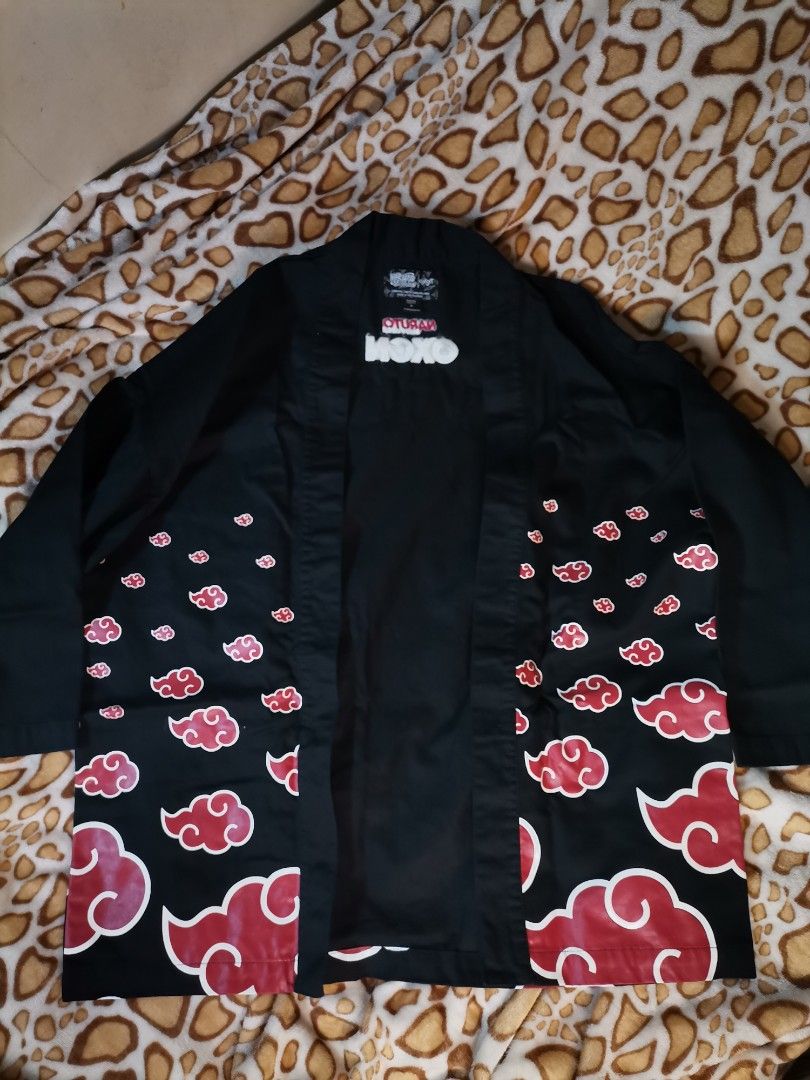 OXGN Naruto Shippuden Akatsuki Cloud Jacket (Category: Coats, Jackets and Outerwear) located in Caloocan City. Submitted by 3shuh (Listing ID 1449220042, Image 1). Description: - Iconic Akatsuki cloud design - Naruto Shippuden x OXGN collaboration - Size: Medium - Made in the Philippines - Ideal for any anime fan.