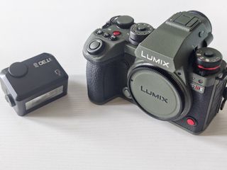 （分類：）位於 。 由 tenniswarehome 提交（商品編號 1449109367，圖片 1）。簡介： 。