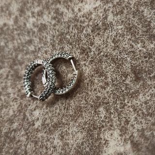 (Category: ) located in . Submitted by brandedbagspreloved (Listing ID 1449190600, Image 1). Description: .