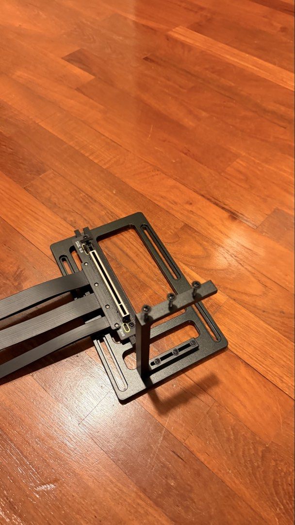 PCIe 5.0 riser. Graphics card bracket, mount.507491025903298561