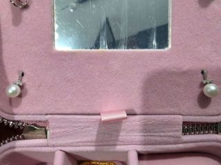 (Category: ) located in . Submitted by blackvelvet38 (Listing ID 1449142178, Image 1). Description: .