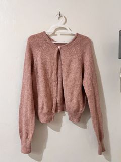 (Category: ) located in . Submitted by shop.chieepreloved (Listing ID 1449137529, Image 1). Description: .