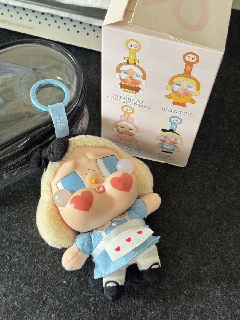 Popmart Crying Again She's Alice (opened but still complete) (Category: Designer & Blind Box Toys) located in Manila. Submitted by peridolivia (Listing ID 1449204806, Image 2). Description: Pop Mart CRYBABY – Crying Again Series: She’s Alice 🩵 * Comes with the original foil and character card/sticker * Free protective case included! RFS: Decluttering my collection..