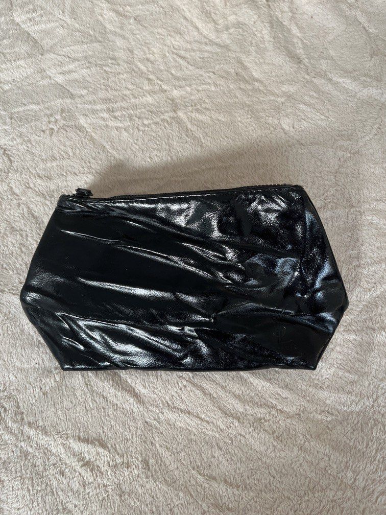 pouch YsL (Kategori: Tas & Dompet Wanita) berada di Jakarta Pusat. Dikirim oleh prelovedbyme46 (ID iklan 1449212326, Gambar 1). Deskripsi: pouch YSL no minus boleh nego tipis.