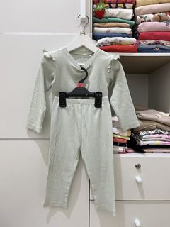 (Kategori: ) berada di . Dikirim oleh yasmineshopp (ID iklan 1449191464, Gambar 1). Deskripsi: .