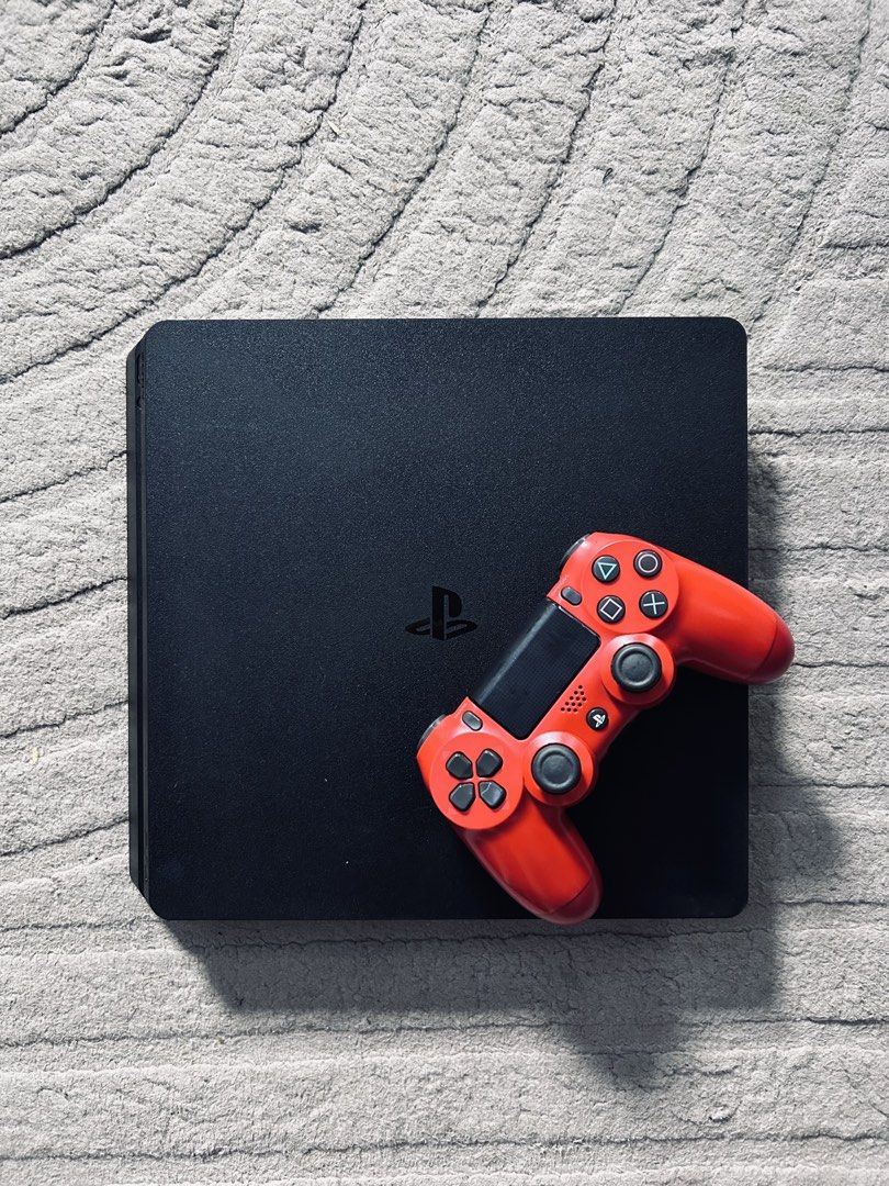PS4 SLIM 1TB (Category: PlayStation) located in Manila. Submitted by zavgamingshop (Listing ID 1449143118, Image 2). Description: PS4 Slim 1TB Black (CUH-2218B) Premium Complete Set • 1 V2 Controller • 3 Physical Games • Complete Cables & Original Box • With Warranty • LATEST FIRMWARE Smooth Performance • Excellent Condition • Plug & Play 📍 Valenzuela Cash on Delivery Available.