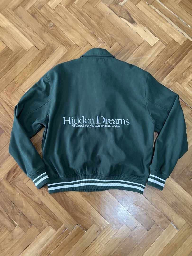 Pull & Bear Varsity Jacket (Category: Coats, Jackets and Outerwear) located in Kuala Lumpur. Submitted by afiqdnn (Listing ID 1449125587, Image 2). Description: condition: 10/10 💯 - Size S (Pit: 23inch, Length: 26inch) - Embroidered patches and text - Faux Suede - Ribbed cuffs and hem - Button-up closure - Two side pockets.