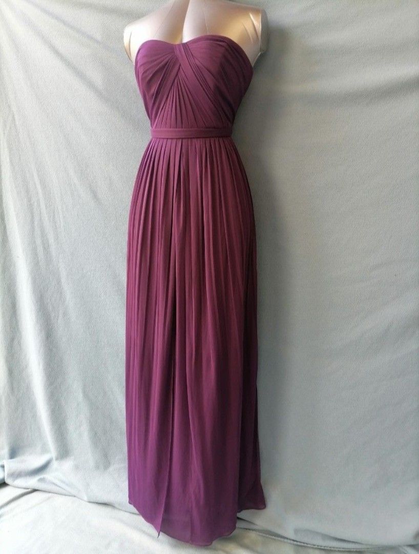 Purple Strapless Pleated Maxi Dress (Category: Dresses) located in Rizal. Submitted by marrenkeithly (Listing ID 1449243198, Image 1). Description: - Beautiful purple strapless maxi dress - Flattering sweetheart neckline - Pleated bodice - Flowy and full skirt -a (versatile styling) - Ideal for formal events and weddings - Worn only once for a special occasion.