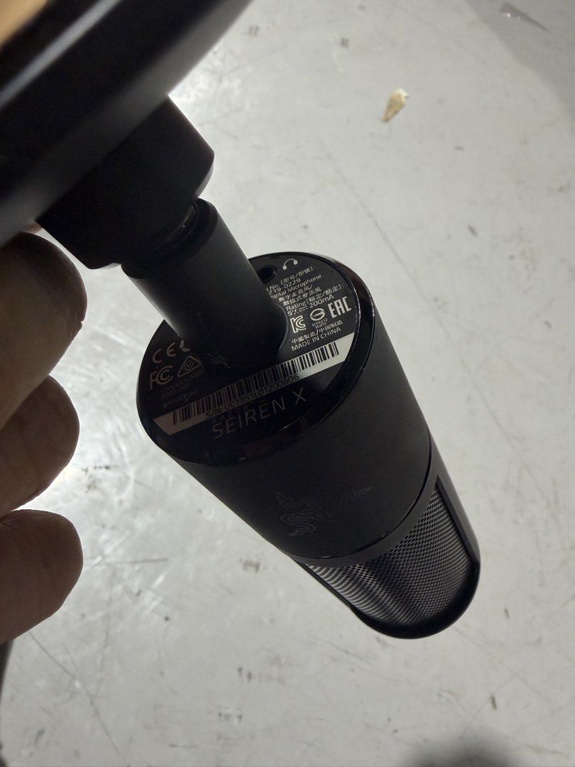 Razer Seiren X507376665353277441