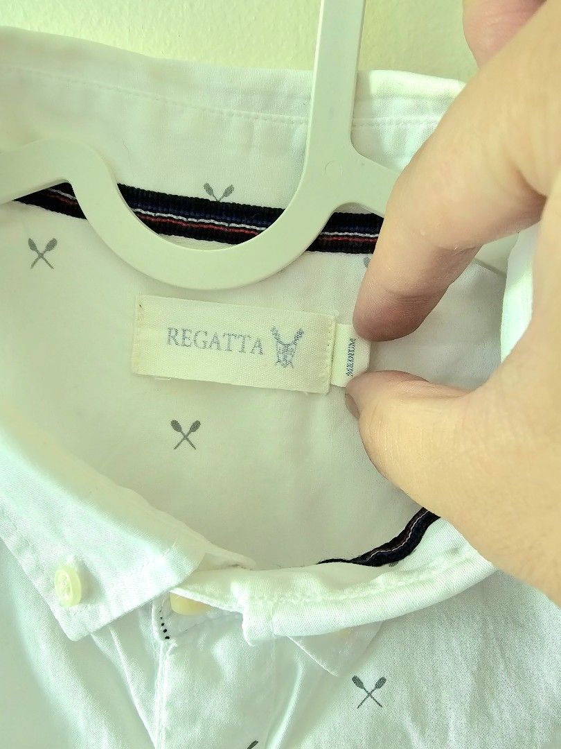 Regatta White Short Sleeve Shirt - Medium (Category: Tshirts & Polo Shirts ) located in Quezon City. Submitted by dbjhub (Listing ID 1432855353, Image 3). Description: - Regatta short sleeve shirt - Size: Medium - Design: Crossed oars pattern - Style: Button-down - Condition: Good.
