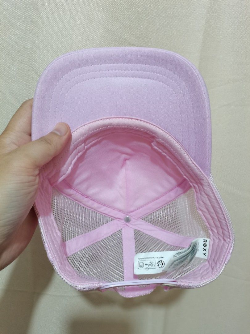 Roxy Net Cap for Kids (Category: Caps & Hats) located in General Santos City (Dadiangas). Submitted by capitenyo (Listing ID 1449324014, Image 3). Description: Original Roxy Net cap for kids/child Size - One size Fits Most Kids adjustable snap back Materials - 100 % Polyester Color rate - 10/10 Condition - Almost Brand new, Excellent.