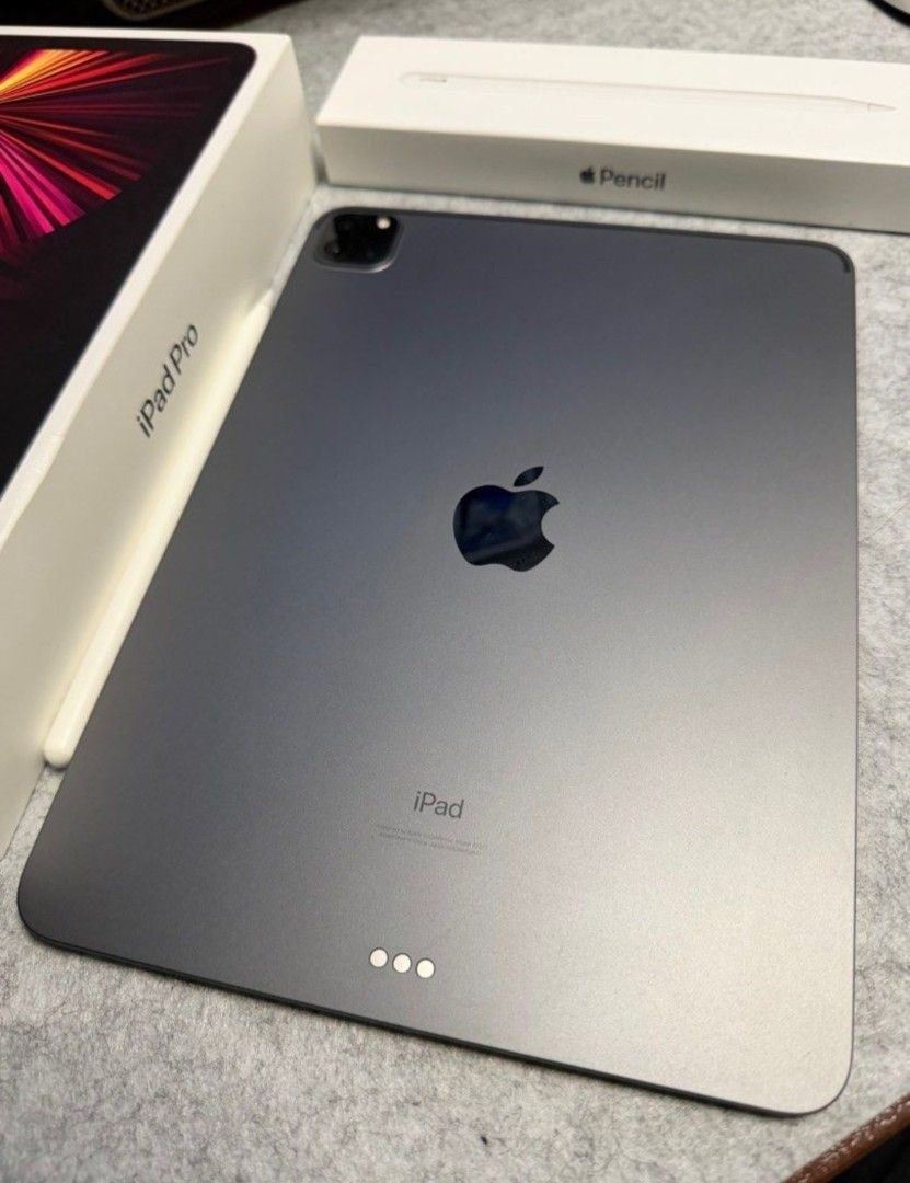 Rush! Ipad pro 3rd gen like new (Category: iPad) located in Caloocan City. Submitted by TheThriftTown (Listing ID 1449135527, Image 3). Description: Selling my personal used ipad pro m1 3rd gen with matte screen protector With box (Pencil not included) No flaws.