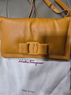(Category: ) located in . Submitted by stylish_closetclearout (Listing ID 1449246363, Image 1). Description: .
