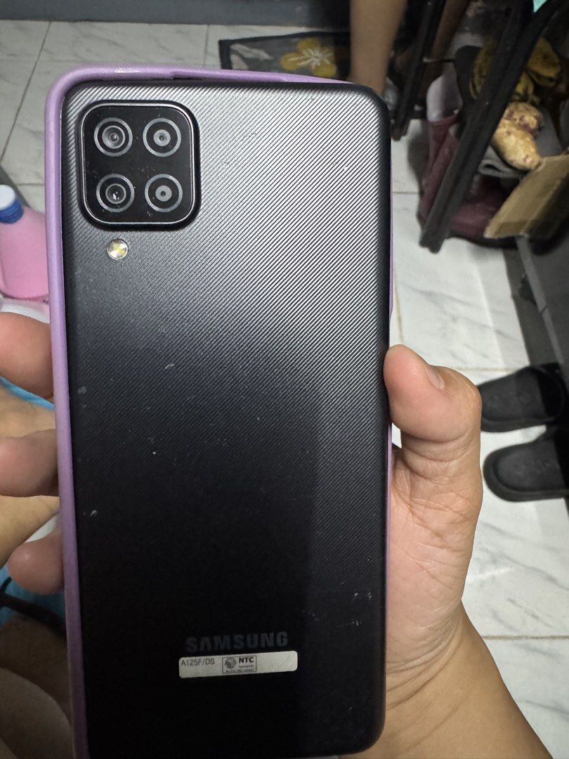 Samsung Galaxy A12 128gb (Category: Samsung) located in Manila. Submitted by kinowt (Listing ID 1449174408, Image 2). Description: Ginagamit lang sa shop. Pang scan ng mga parcels. Maayos pa to hindi tulad ng magulo nyong relasyon. Chariz! Stil Negotiable. send lang kayo ng offers. . Rfs: meron ng bagong ginagamit. Bawas gamit s shop..