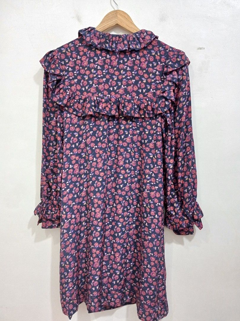 Sandro Silk Ruffled Floral Mini Dress (Category: Luxury Accessories) located in Taytay. Submitted by leanmark103093 (Listing ID 1449248904, Image 3). Description: S∆NDR0 0rig Silk Ruffled Floral Mini Dress Size 1 on tag W18 L35 Good as new No issue 📩📩📩📩.