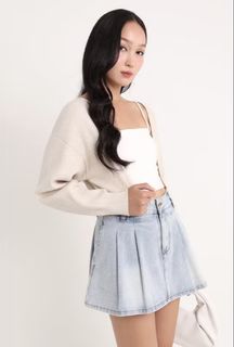 (Category: ) located in . Submitted by lovers_wardrobe (Listing ID 1449221693, Image 1). Description: .