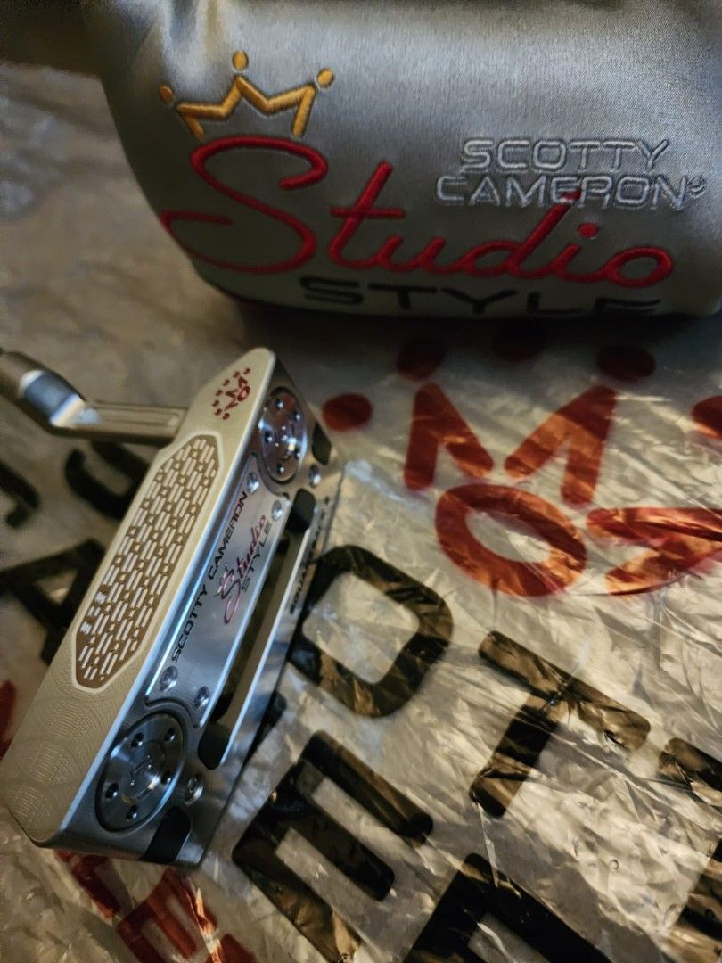 Scotty Cameron Studio Style Squareback 2 Putter (Category: Golf) located in Taguig. Submitted by homelander27 (Listing ID 1449326830, Image 2). Description: Scotty Cameron Studio Style Squareback Condition: 9.7/10 Length: 33in Used once w/ headcover.