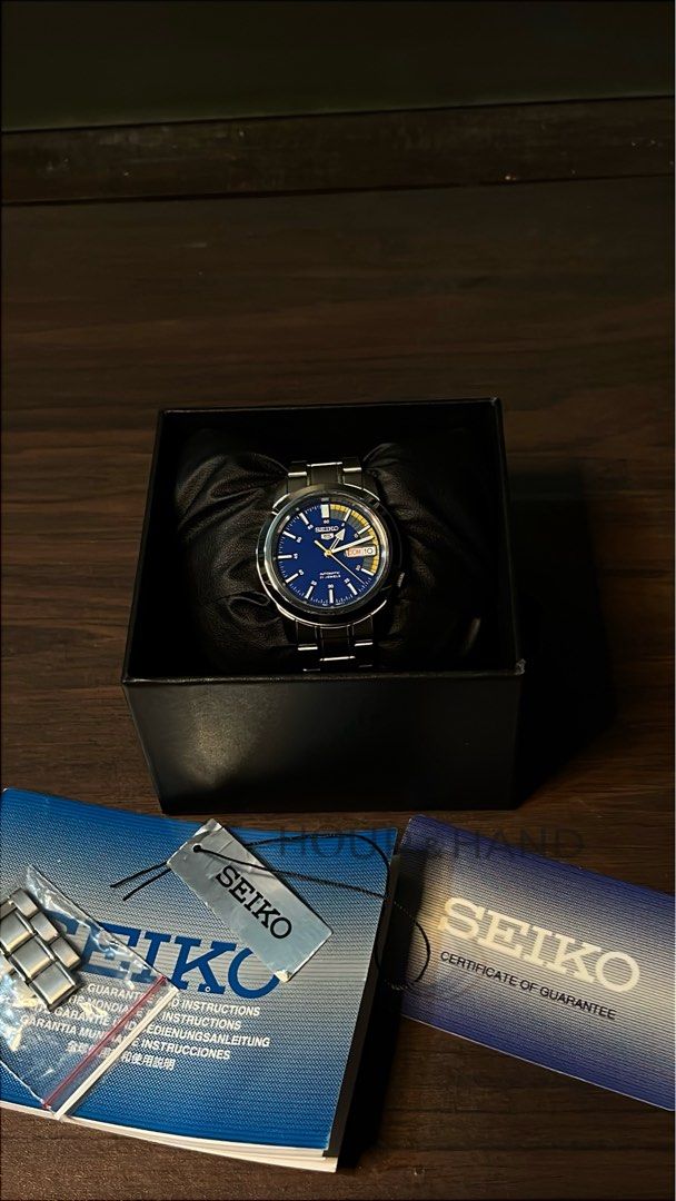 Seiko 5 SNKK27 — “Blue Speedracer” — Complete Set (Category: Luxury Watches) located in Cebu City. Submitted by elijah.liston (Listing ID 1449209706, Image 1). Description: ⌚ Seiko SNKK27 Automatic “Blue Speedracer” 💰 ₱4,900 📍 Cebu City – Meetups Available 🚚 Nationwide Shipping 💳 GCash / BPI / Cash A unique Seiko 5 automatic with a vibrant blue dial, yellow accents, and a racing-inspired chapter ring. A great everyday automatic that offers so