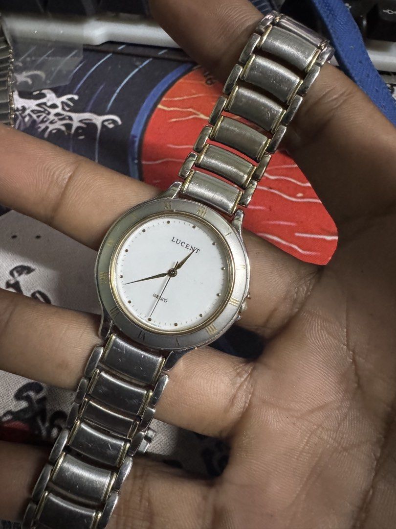 seiko lucent (Category: Watches) located in Kuantan. Submitted by bolehofer2 (Listing ID 1449299274, Image 1). Description: berminat boleh tanya2 dahulu size sesuai untuk lady2 16cm .