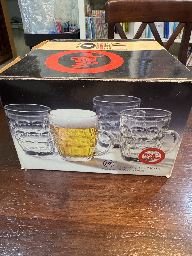 Set of 4 Twenty Ounce Glass Beer Mugs