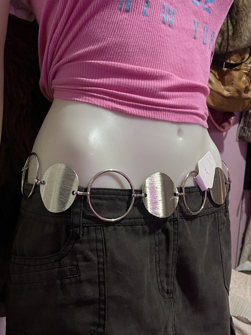 Silver Circle Disc Hip Belt / Waist Chain (Category: Belts) located in Taguig. Submitted by lilithryft (Listing ID 1449113296, Image 2). Description: Silver Circle Disc Hip Belt / Waist Chain Only ₱225! • bnew, no issue • Perfect accessory for dresses, jeans, skirts, and more 📍taguig city.