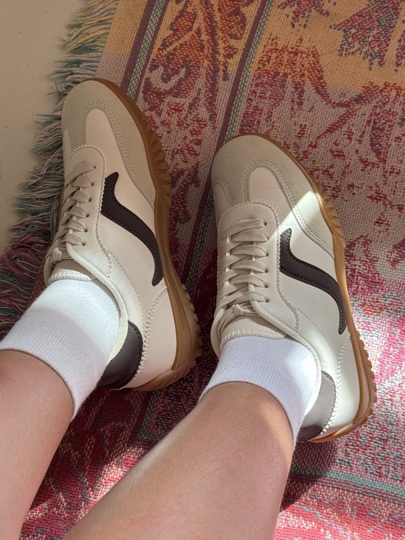 Sofab! Cream & Brown Retro Sneakers (Category: Sneakers) located in Manila. Submitted by leynnn138 (Listing ID 1449289211, Image 2). Description: Sofab! retro sneakers in cream and brown. Suede-like texture, gum sole. Comes with original box. Perfect for casual style..