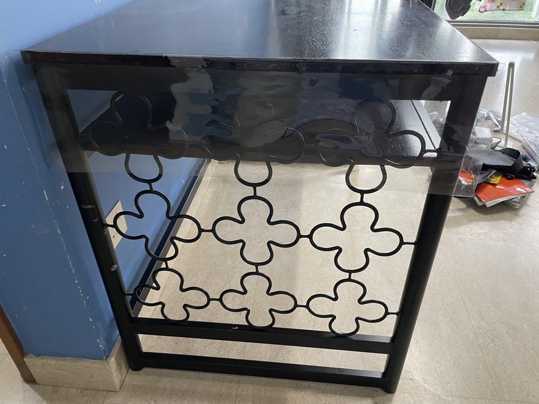 Solid wood study table (Category: Tables & Sets) located in Singapore. Submitted by baymax6 (Listing ID 1449201469, Image 2). Description: Length 115cm Width 66cm Height 76cm. Self collect..
