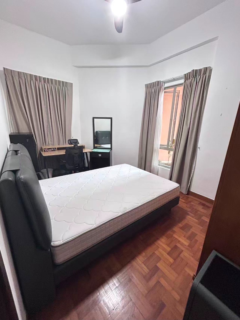 (Category: ) located in . Submitted by sg_rental_hub (Listing ID 1449261310, Image 1). Description: .