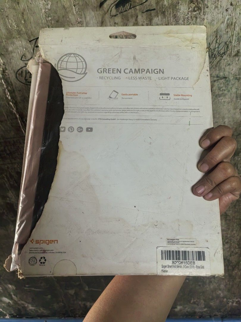 Spigen iPad Pro 12.9" Smart Fold Case (Category: Cases & Sleeves) located in Paranaque City. Submitted by furugiyafinds (Listing ID 1449155053, Image 3). Description: -This item is from UK auction so manage your expectations. Na stock lang sya pero in good condition pa din. - Brand: Spigen - Model: Smart Fold Case - Compatibility: iPad Pro 12.9 inch - Color: Pink - Features: Smart fold design for versatile viewing - Condition: Lightweight, good f