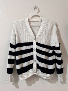 (Category: ) located in . Submitted by shop.chieepreloved (Listing ID 1449137878, Image 1). Description: .