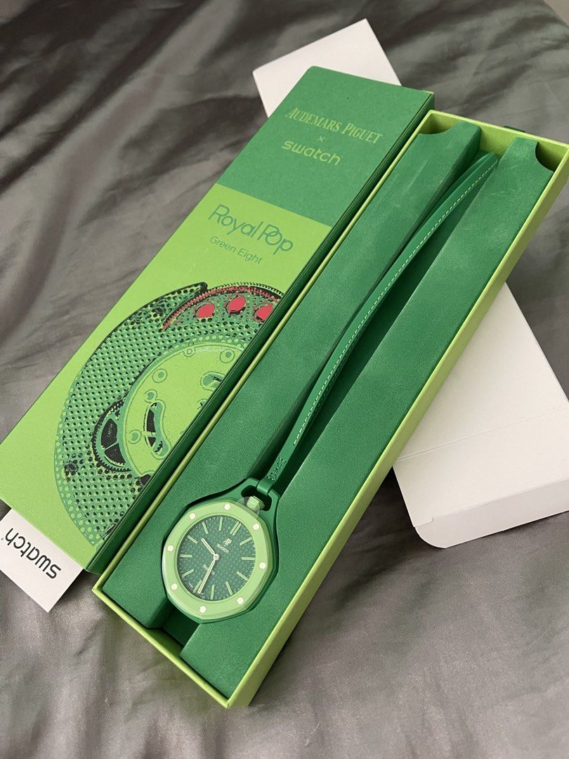 Swatch Royal Pop Green Eight （分類：手錶）位於 Hong Kong。 由 moneyhero 提交（商品編號 1449122986，圖片 1）。簡介： Brand new with receipts 。