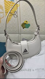 (Kategori: ) berada di . Dikirim oleh dilaby_store (ID iklan 1449134616, Gambar 1). Deskripsi: .