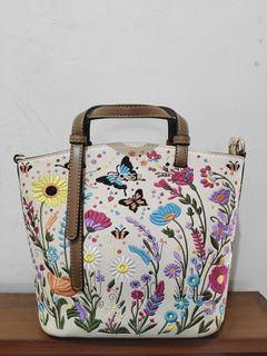 (Kategori: ) berada di . Dikirim oleh hifes (ID iklan 1449164663, Gambar 1). Deskripsi: .